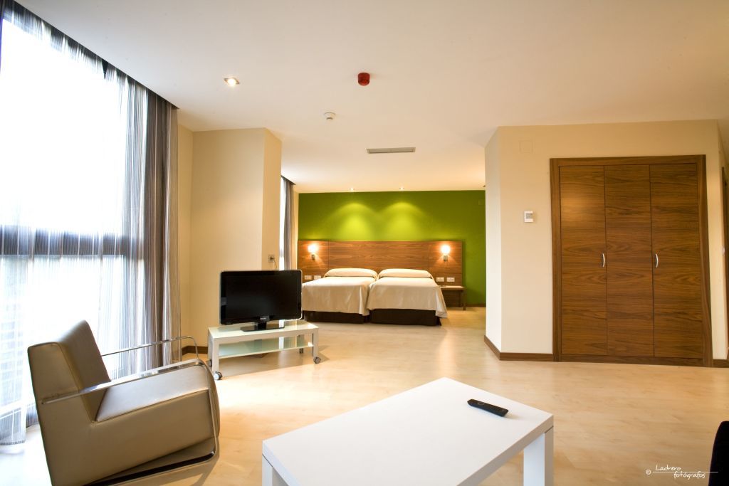โรงแรมกรัน บิลเบา ภายนอก รูปภาพ Interior of a room