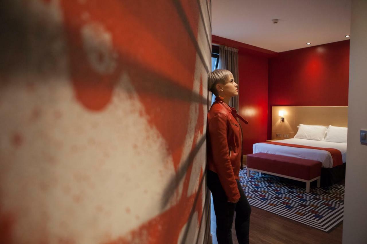 โรงแรมกรัน บิลเบา ภายนอก รูปภาพ The art of the hotel
